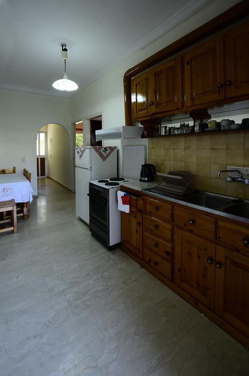 Villa Rebecca อากิออส กอร์ดิออส ภายนอก รูปภาพ